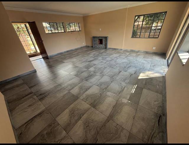 3 BEDROOM HOUSE FOR SALE IN VANDERBIJLPARK CW 5